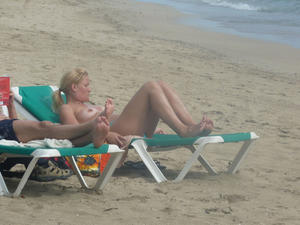 Caribbean Beach Girls o1ljv0mzvs